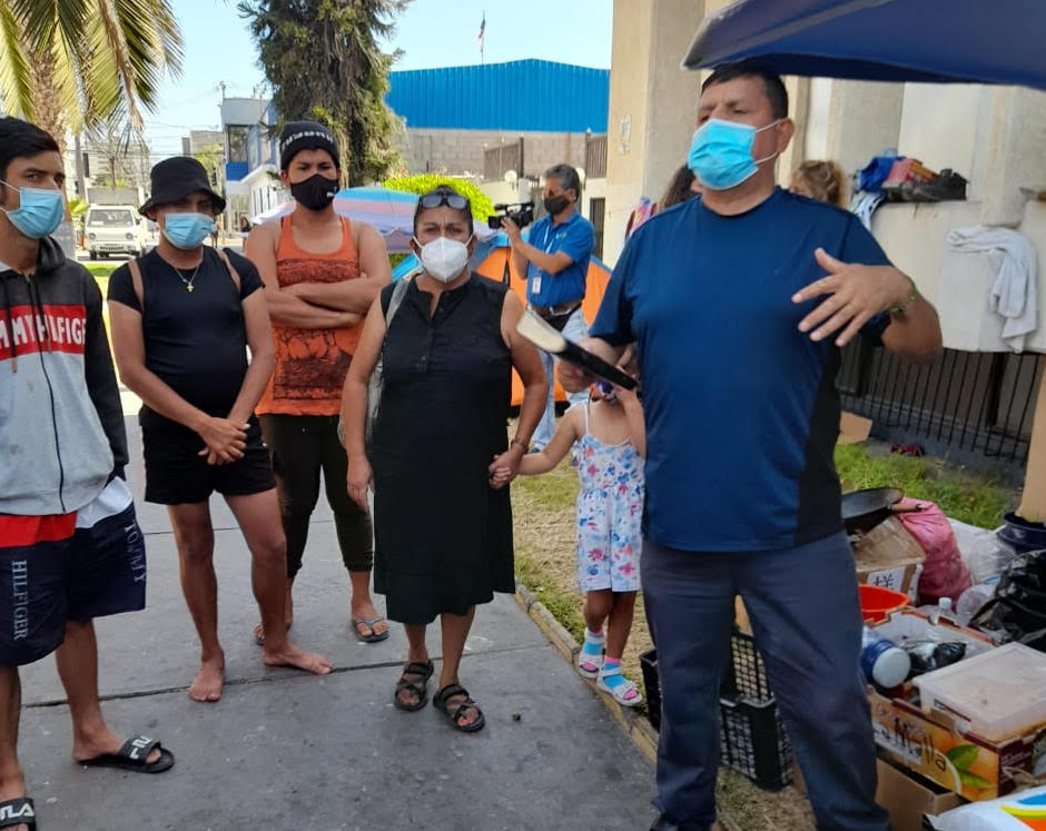Capellanía evangélica entregó víveres a venezolanos apostados en Plaza Brasil