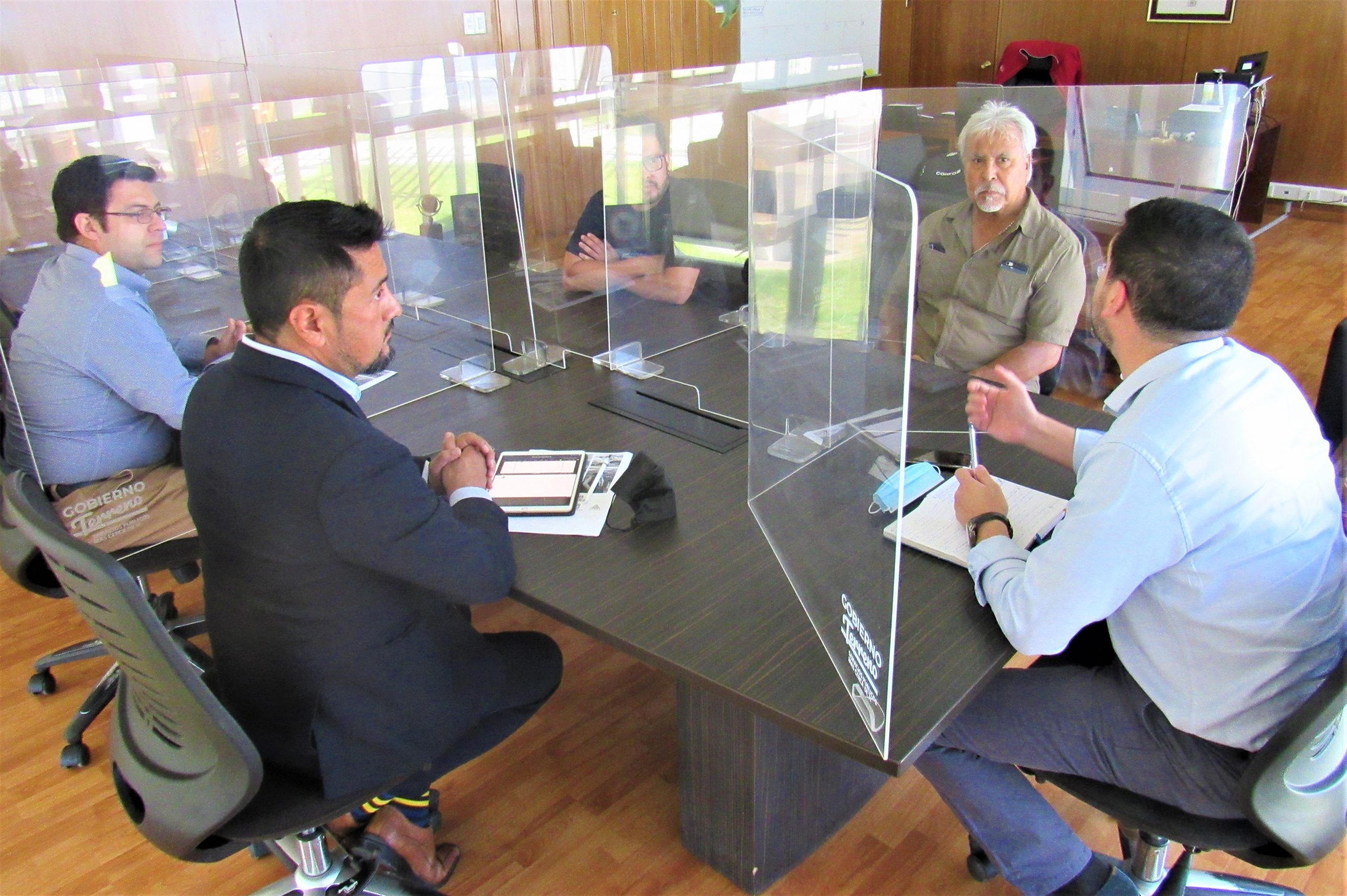 Gremios turísticos coordinan con autoridades apoyo al sector en Tarapacá