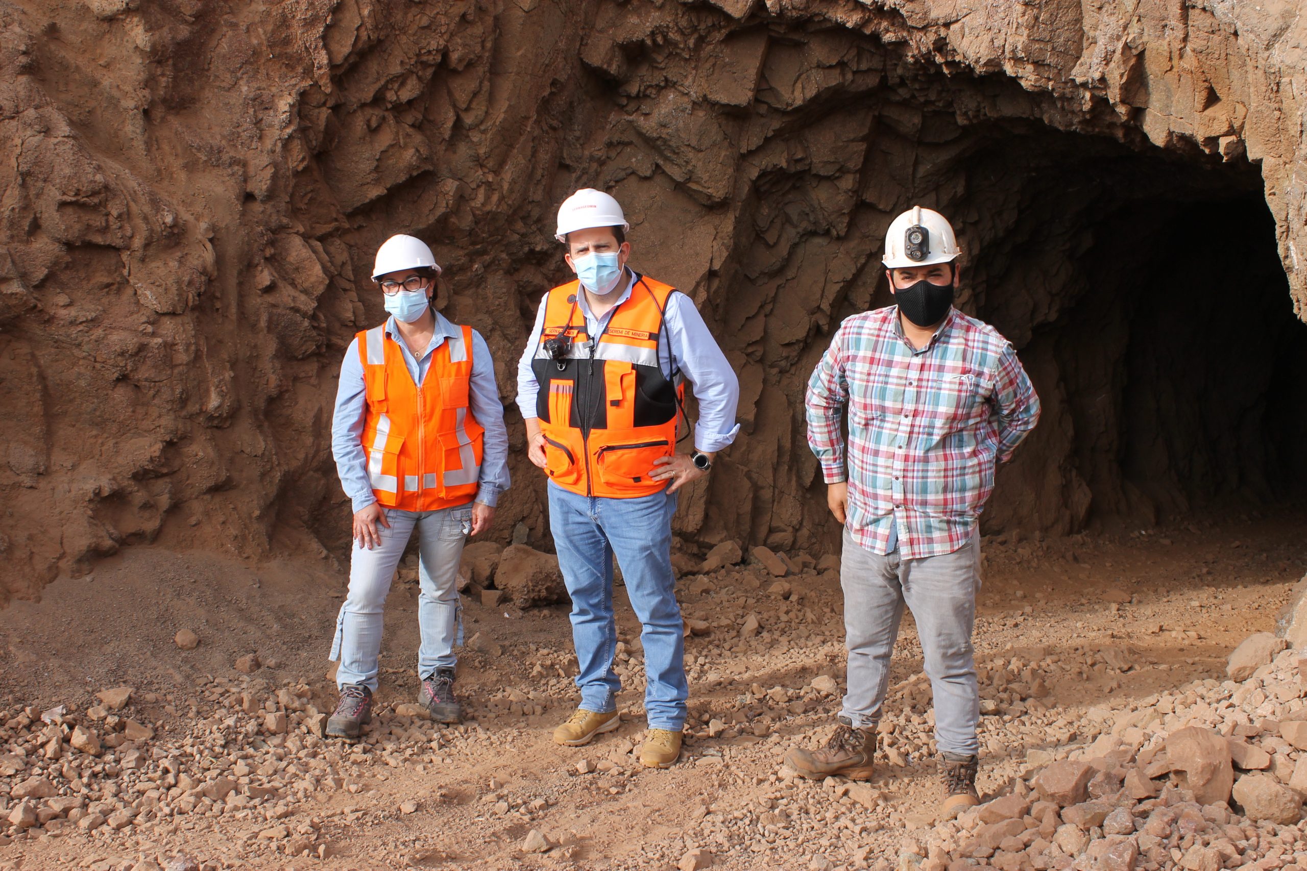 Subsecretario de Minería entregó reconocimiento a 6 mujeres emblemáticas de Tarapacá
