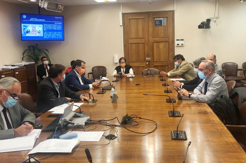 Comisión de Constitución analizó pagos pendientes por retiros de fondos previsionales