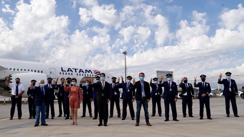 Sexto cargamento de vacunas Sinovac contra el COVID-19 llega a Chile con dos millones de dosis