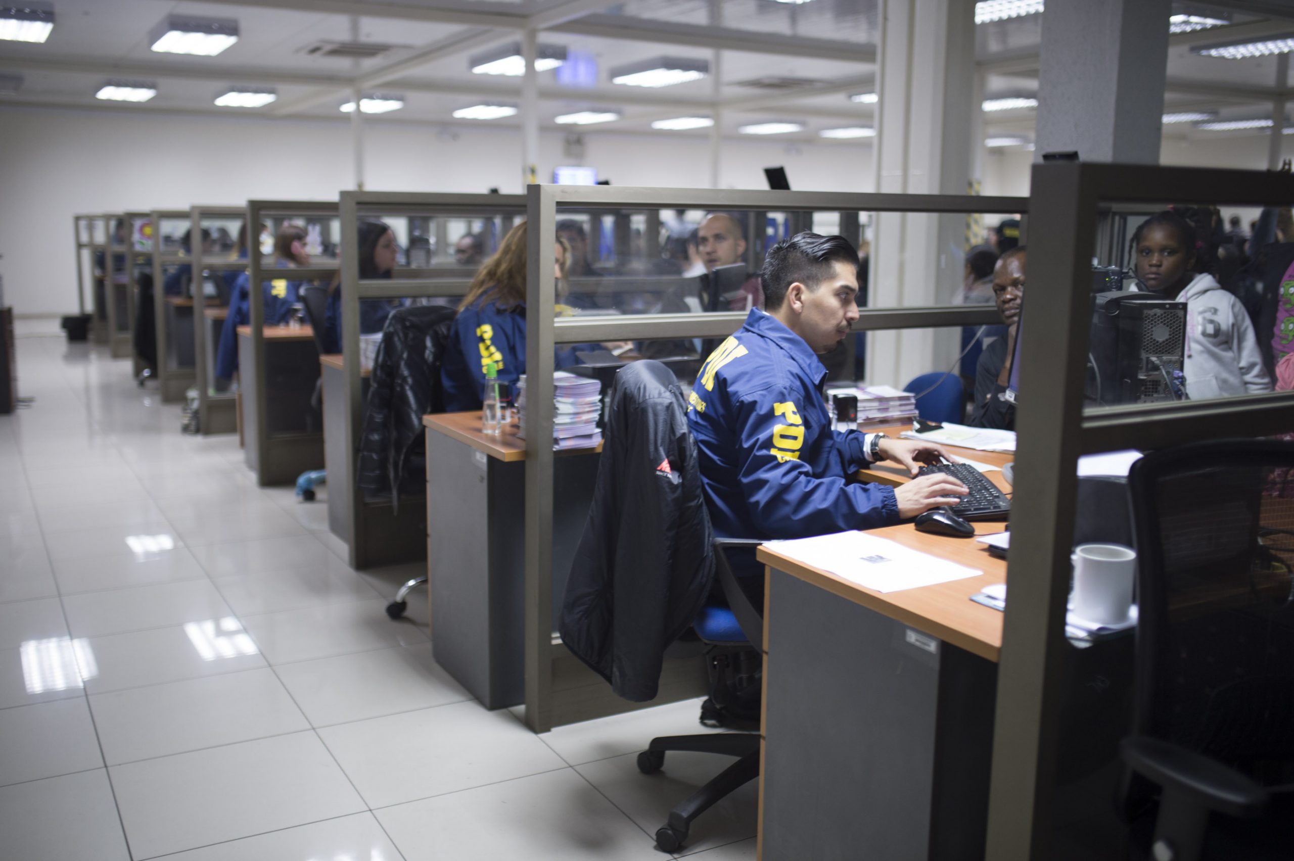 Peritaje de la PDI logró establecer cédula de identidad falsa de extranjero