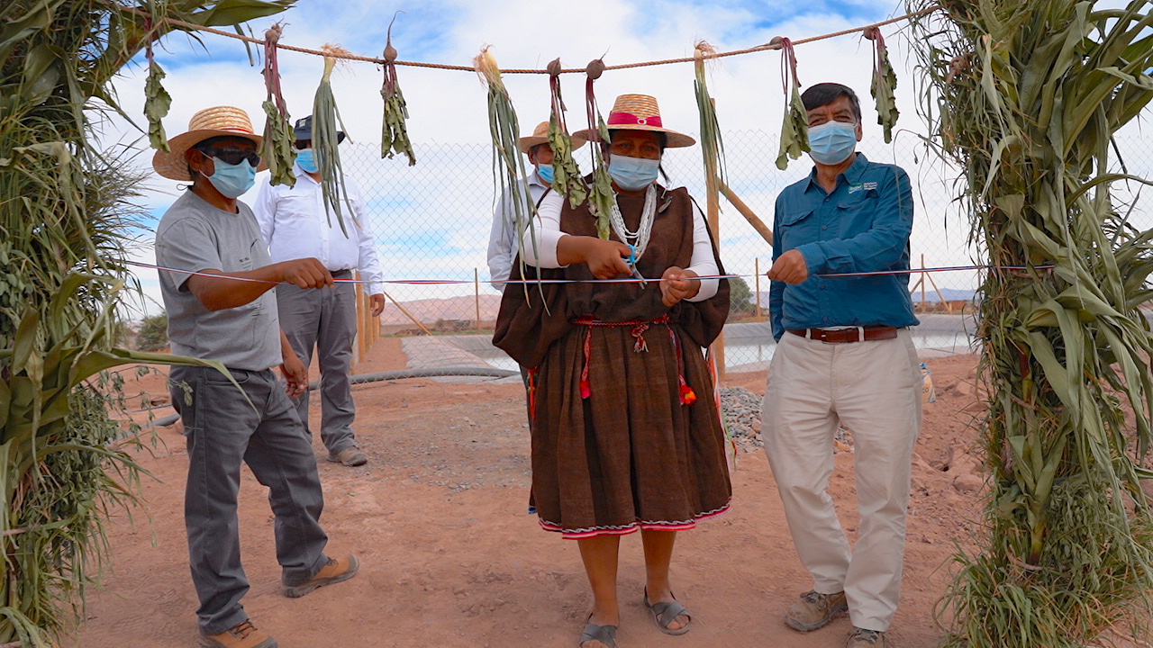 Importante aporte a la agricultura reciben las familias de Colonia Pintados