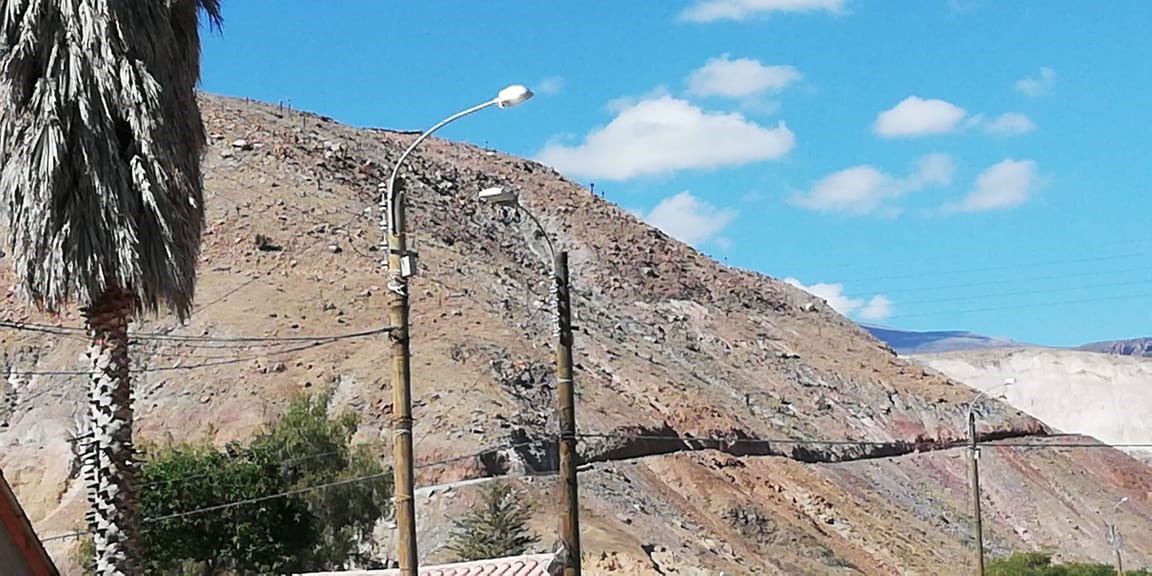 Inician obras proyecto de recambio de alumbrado público en Camiña