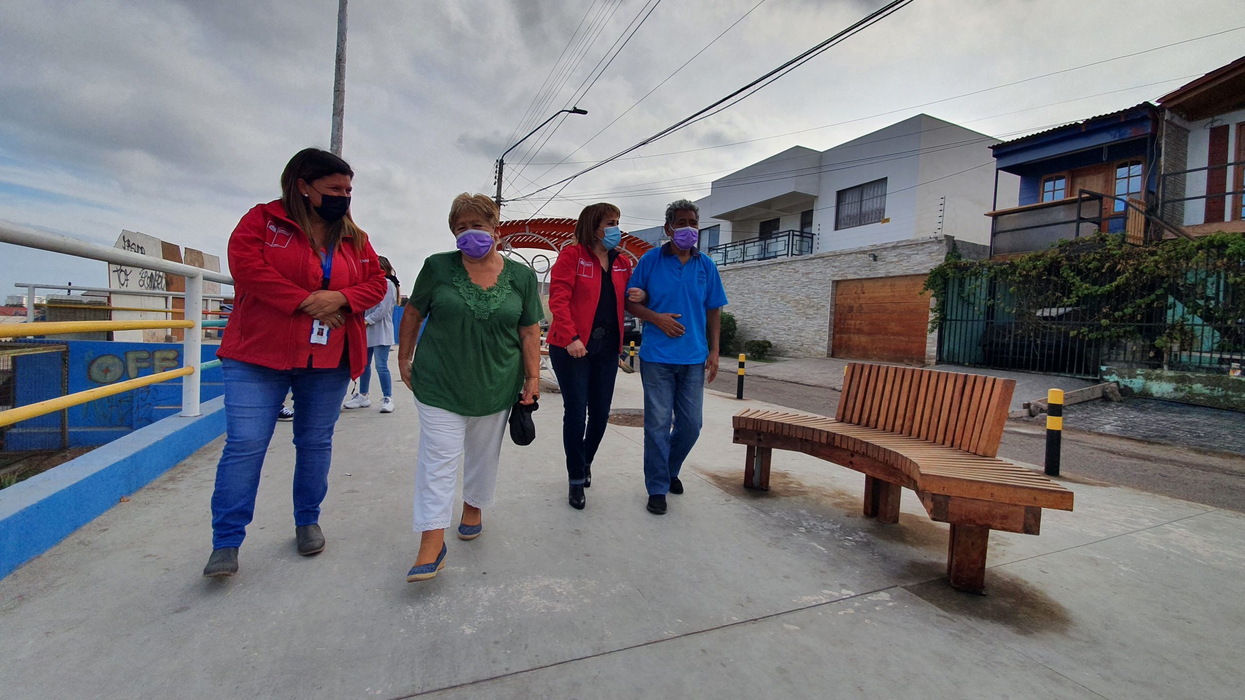 Autoridades recordaron que adultos mayores pueden salir a caminar durante una hora