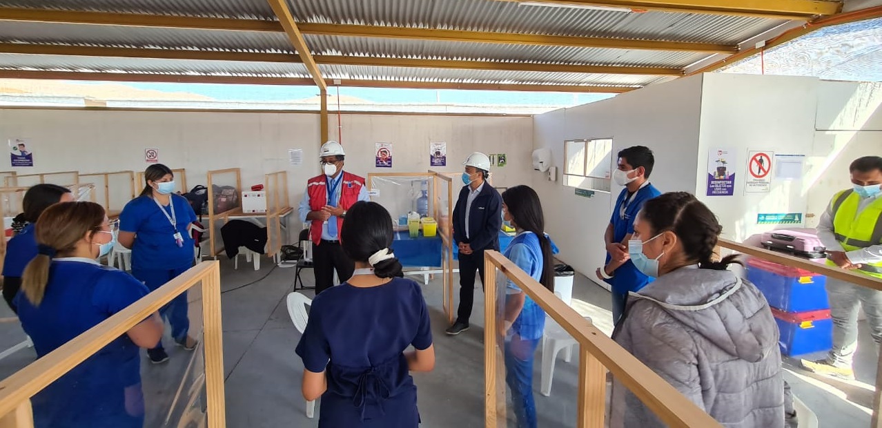 Alianza Salud y CCHC: Acercan vacunación a trabajadores de obras de construcción