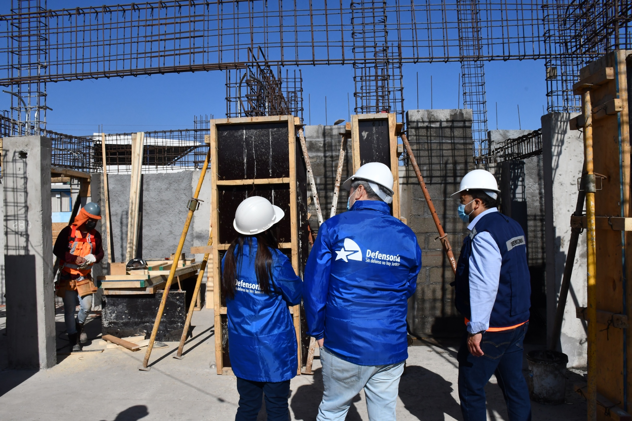 Notable avance muestra la construcción de las oficinas de la Defensoría Local de Alto Hospicio