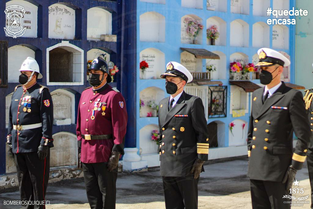 Bomberos rinde homenaje a Grumetes Concha y Bolados