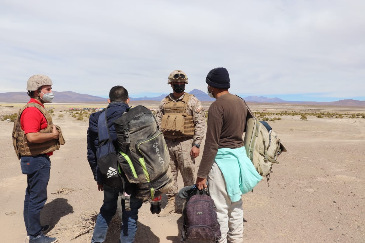 Gobernador del Tamarugal realizó recorrido por la frontera junto a Ejército en Colchane