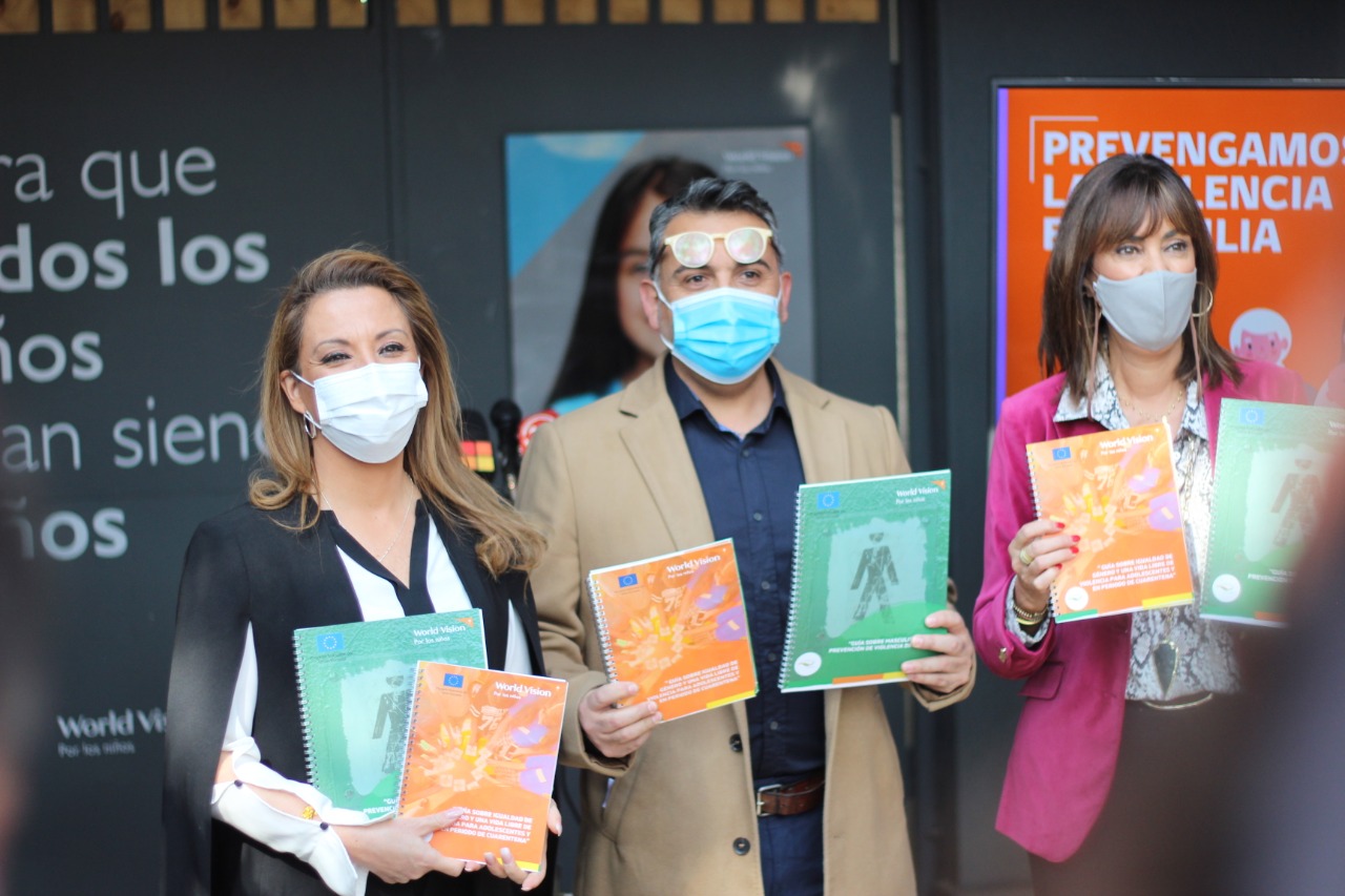 Ministra Zalaquett, World Vision y Sernameg presentan la iniciativa “Prevengamos la violencia en familia”