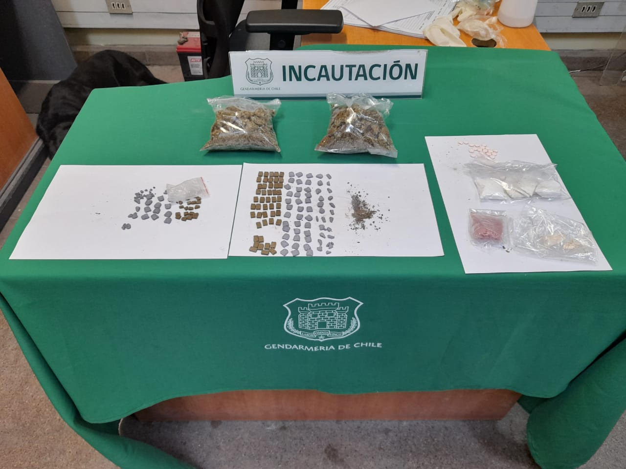 Gendarmes sorprendieron a una mujer ingresando droga a cárcel de Hospicio