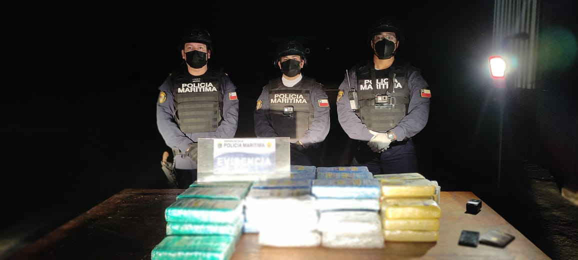 Efectivos de  la Armada sorprenden a colombiano traficando drogas en la desembocadura del Río Loa