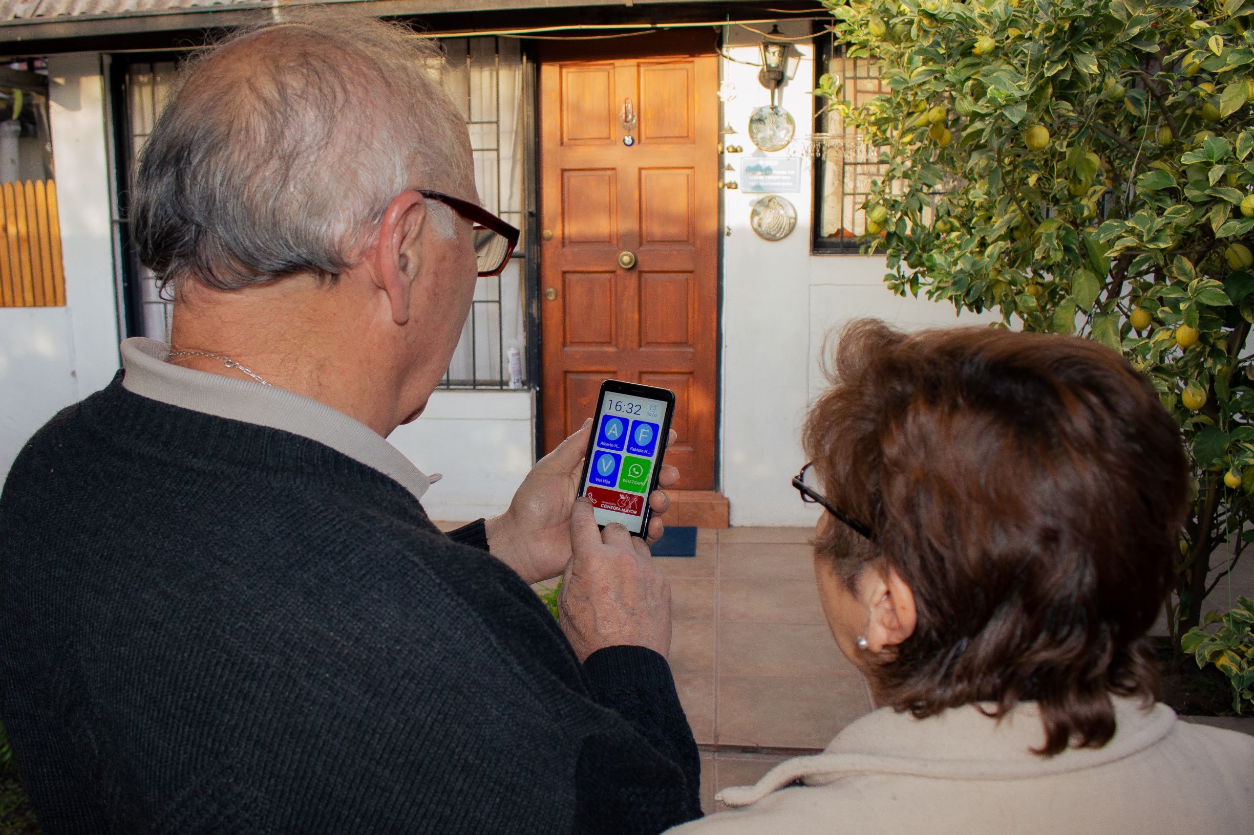 50 mil personas mayores ya están conectadas con Centro de Ayuda Conecta Mayor