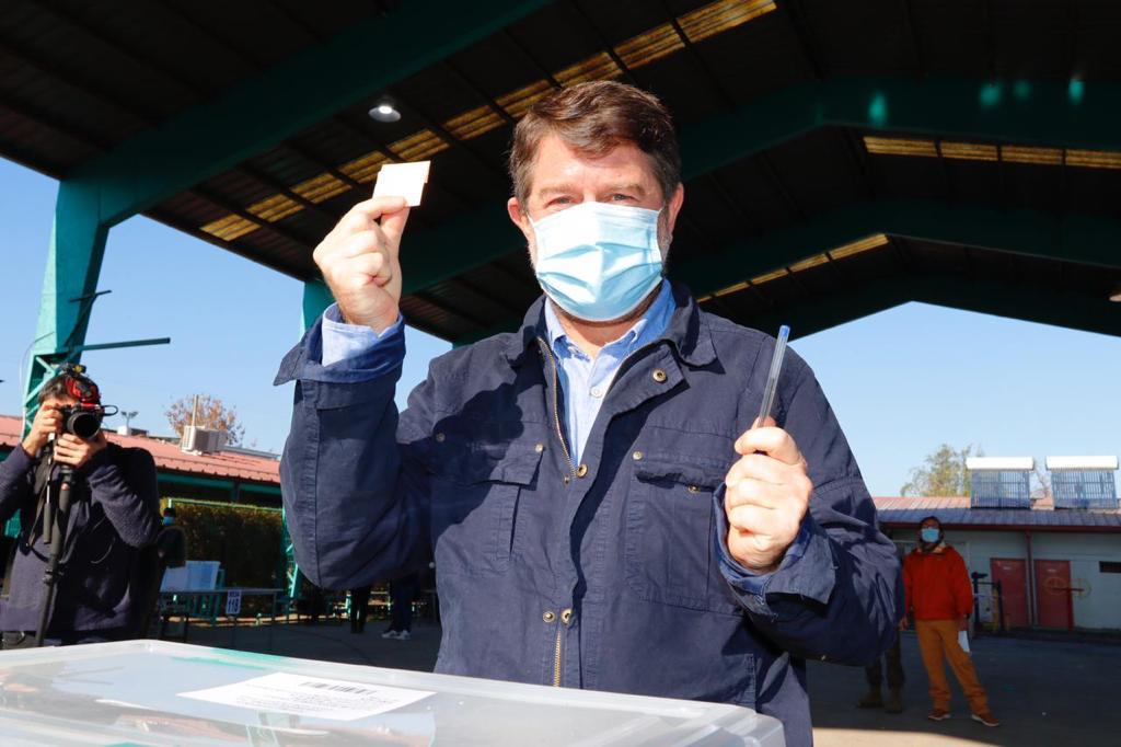Claudio Orrego se queda con la gobernación de la región Metropolitana