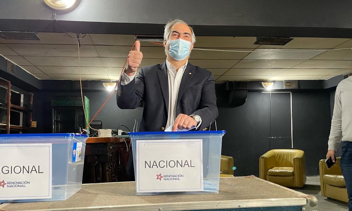 Francisco Chahuán derrotó a Mario Desbordes en interna de Renovación Nacional