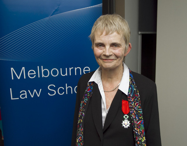 Experta australiana en procesos constituyentes: «Es importante que los independientes se den cuenta de los desafíos del puesto»