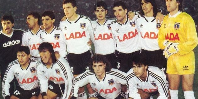 Se lanza edición especial de libro “Hombres de Blanco” a 30 años de la Copa Libertadores ganada por Colo-Colo