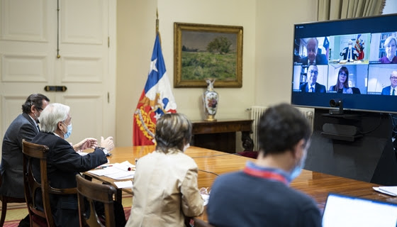 Presidente Piñera sostiene reunión con principales asesores médicos del Reino Unido