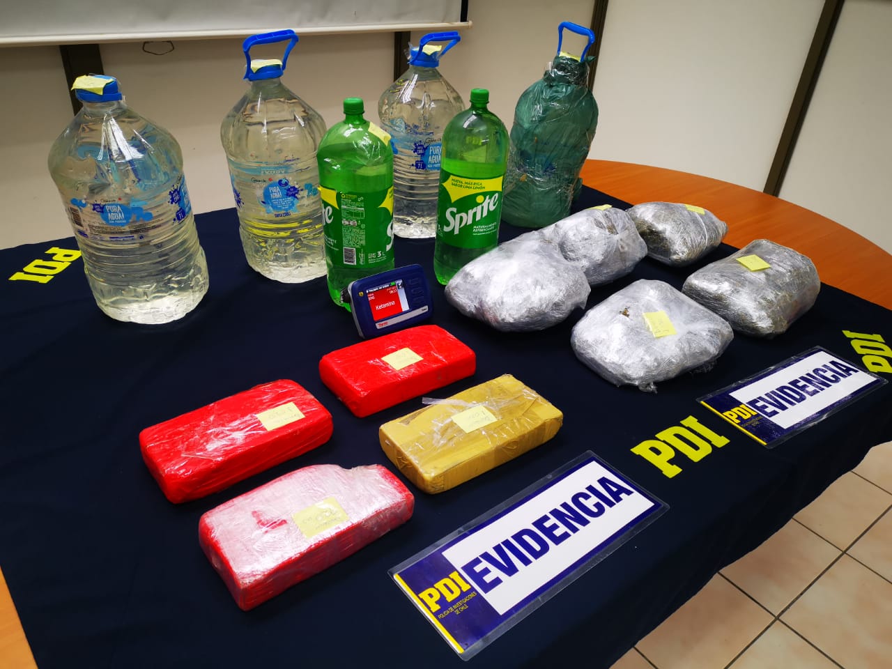 Tres venezolanos y un colombiano con más de 72 kilos de droga