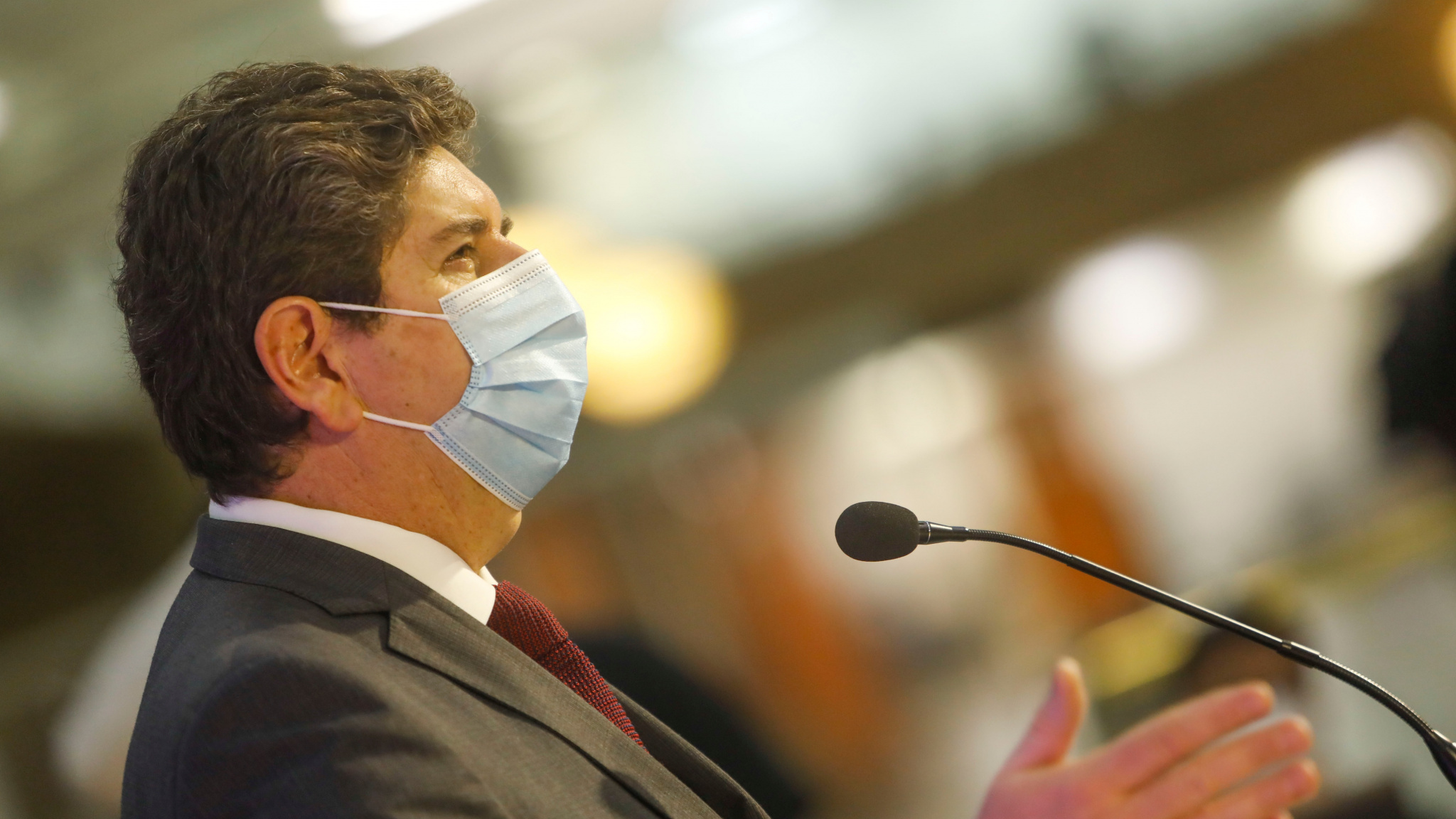 Ministro Cerda destaca aprobación final de reajuste al salario mínimo