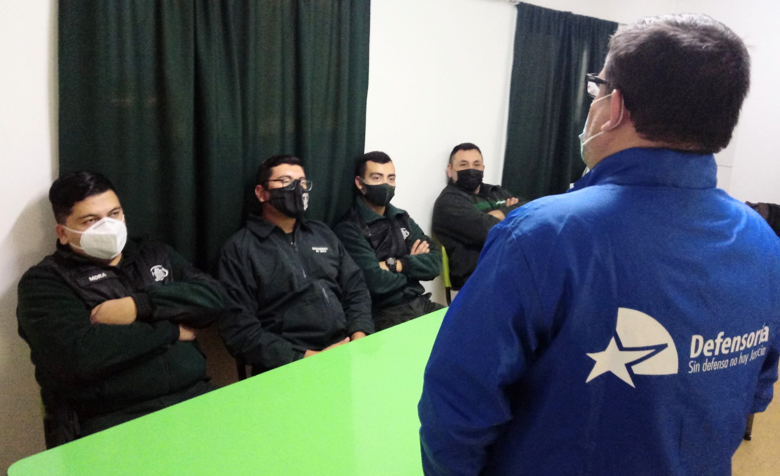 Defensoría de Tarapacá dictó nueva capacitación a funcionarios de Gendarmería de la región