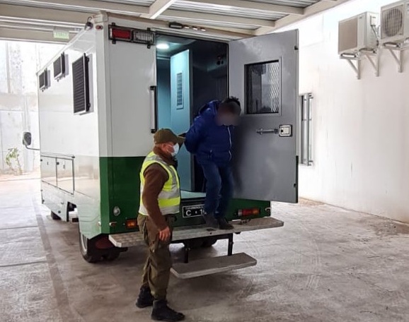 Un detenido (el encargado) en fiesta clandestina en Alto Hospicio; otros 68 quedaron con sumario sanitario