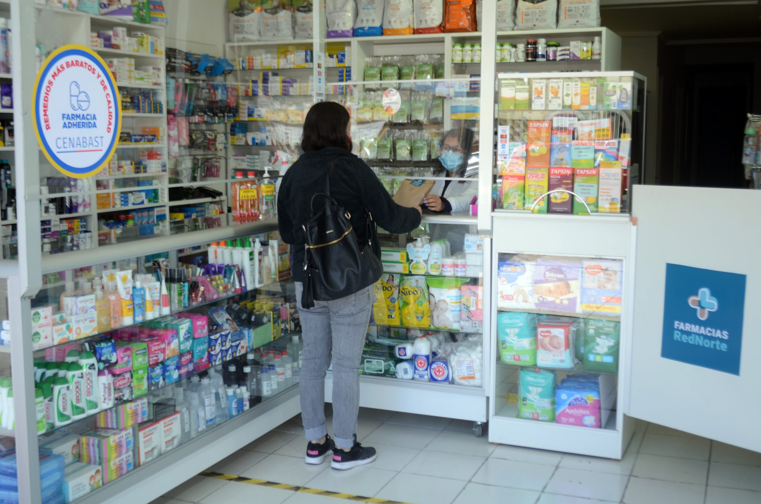 Farmacia iquiqueña se adhiere a la Ley Cenabast