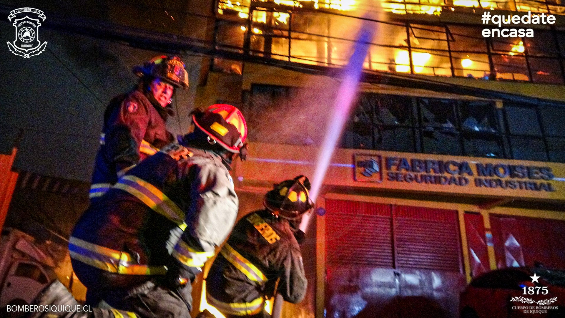 (AUDIO) Bomberos de Iquique continúan trabajando en el incendio de Fábrica Moisés