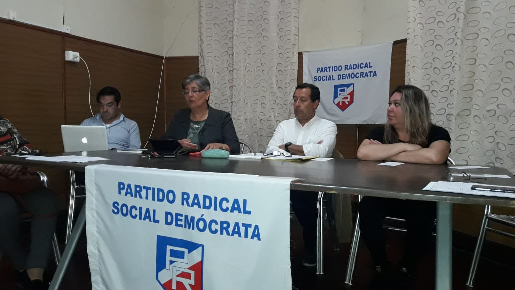 Radicales iquiqueños trabajan en apoyo a Carlos Maldonado