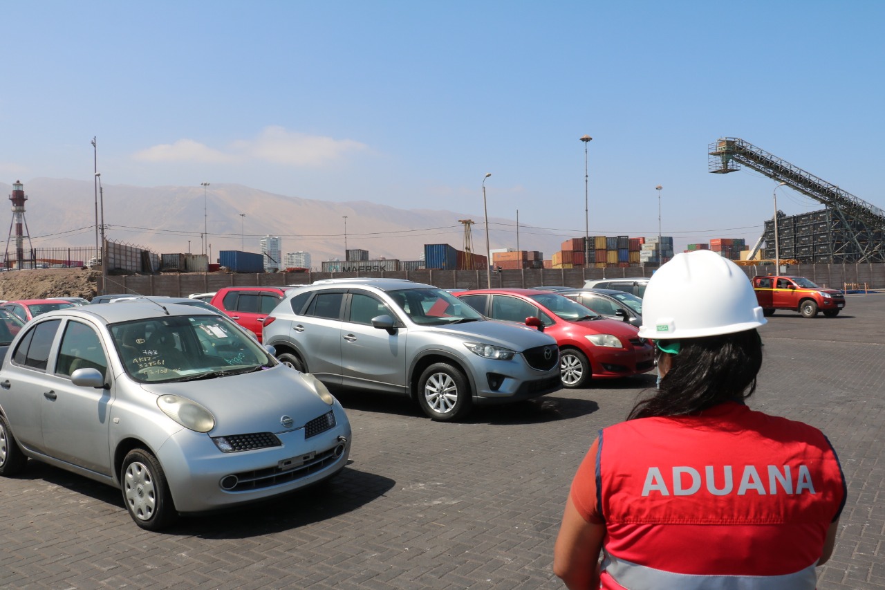 30 autos, un fuselaje de avión y una barra de oro destacan en segunda Subasta Electrónica de Aduanas