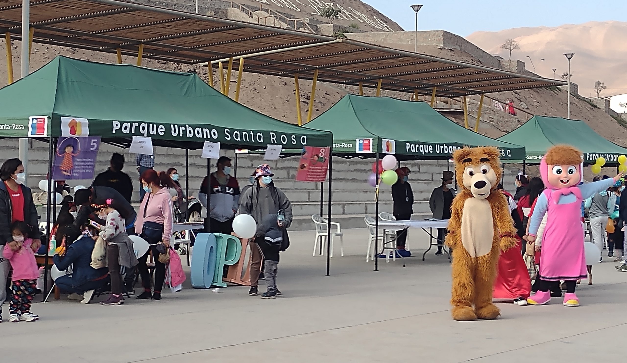 Parque urbano “Santa Rosa” de Alto Hospicio se vistió de fiesta y celebró por adelantado a los más pequeños de la casa