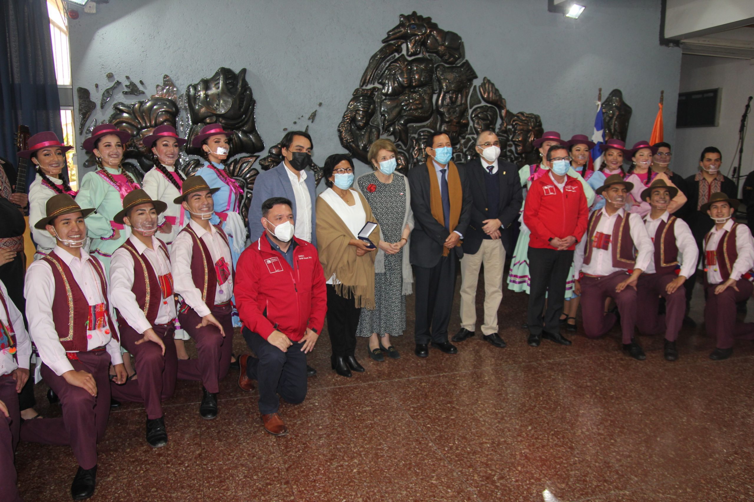 Medalla de la Orden al Mérito Artístico en forma póstuma para el académico y músico Manuel Mamani