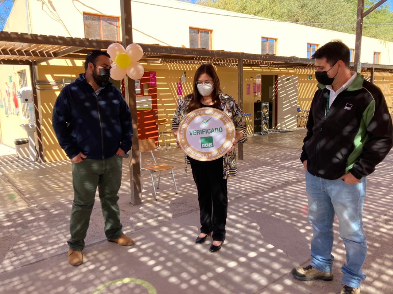 Establecimientos de Corporación Municipal de Pozo Almonte reciben certificado Covid de ACHS