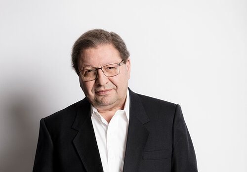 Ascanio Cavallo: “La Convención Constitucional ha tratado muy mal a los periodistas”