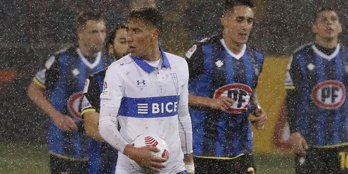 La UC perdió con Huachipato y cedió terreno en la lucha por la punta