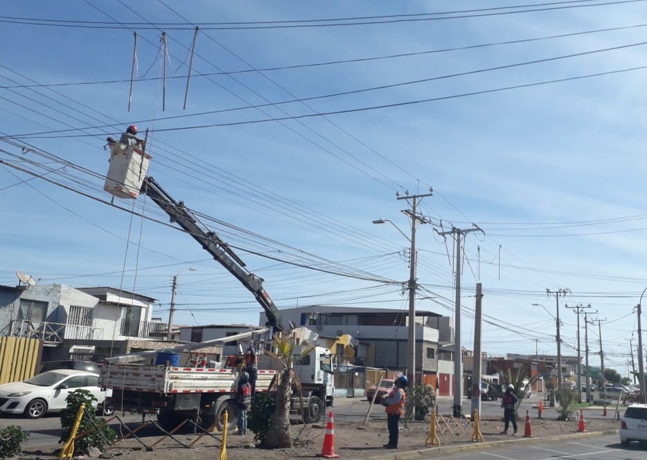 CGE programa trabajos en avenida Las Parcelas de Alto Hospicio para mejorar servicio eléctrico