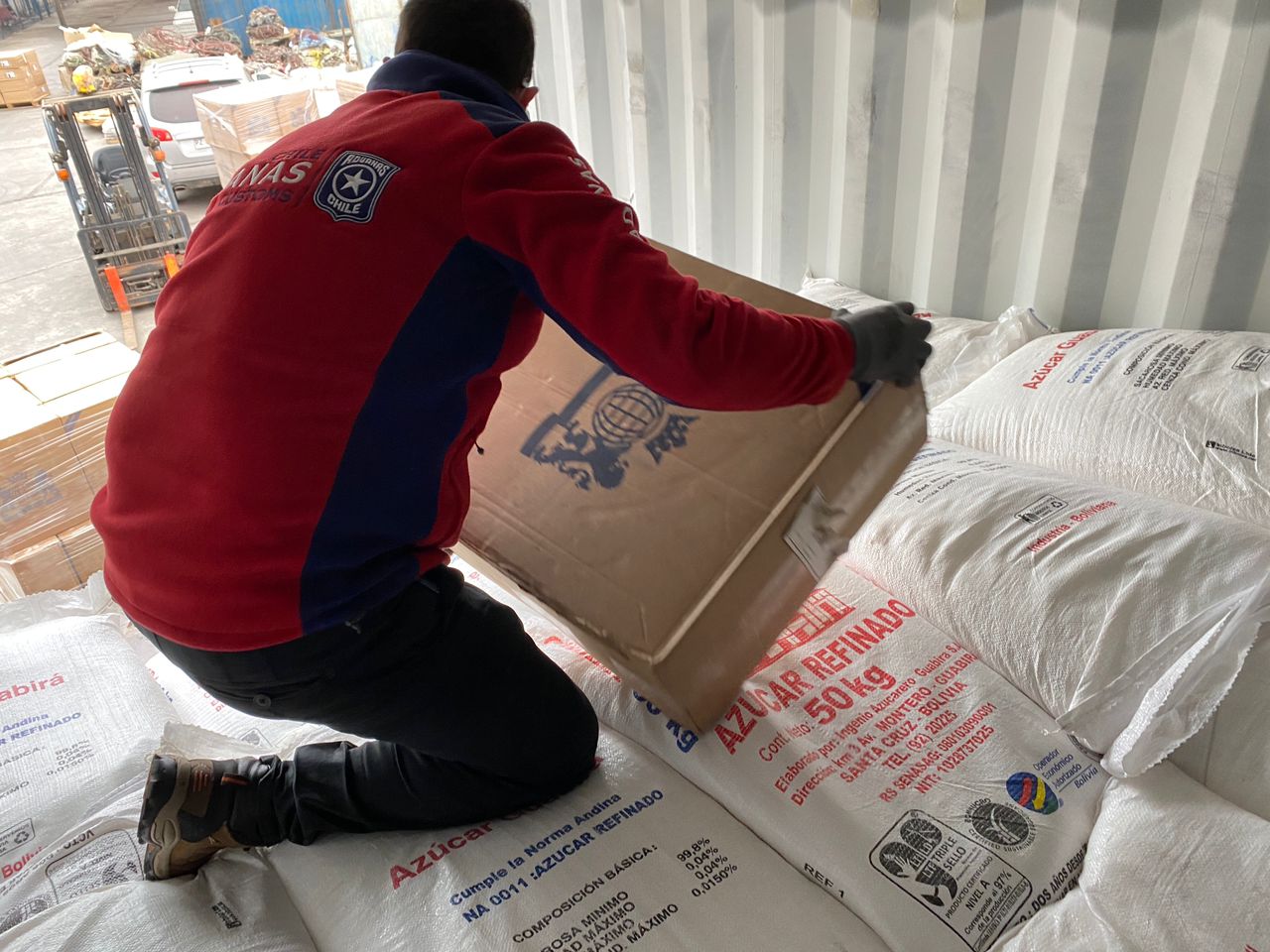 Aduanas incauta camión con 99 mil cajetillas de cigarrillos