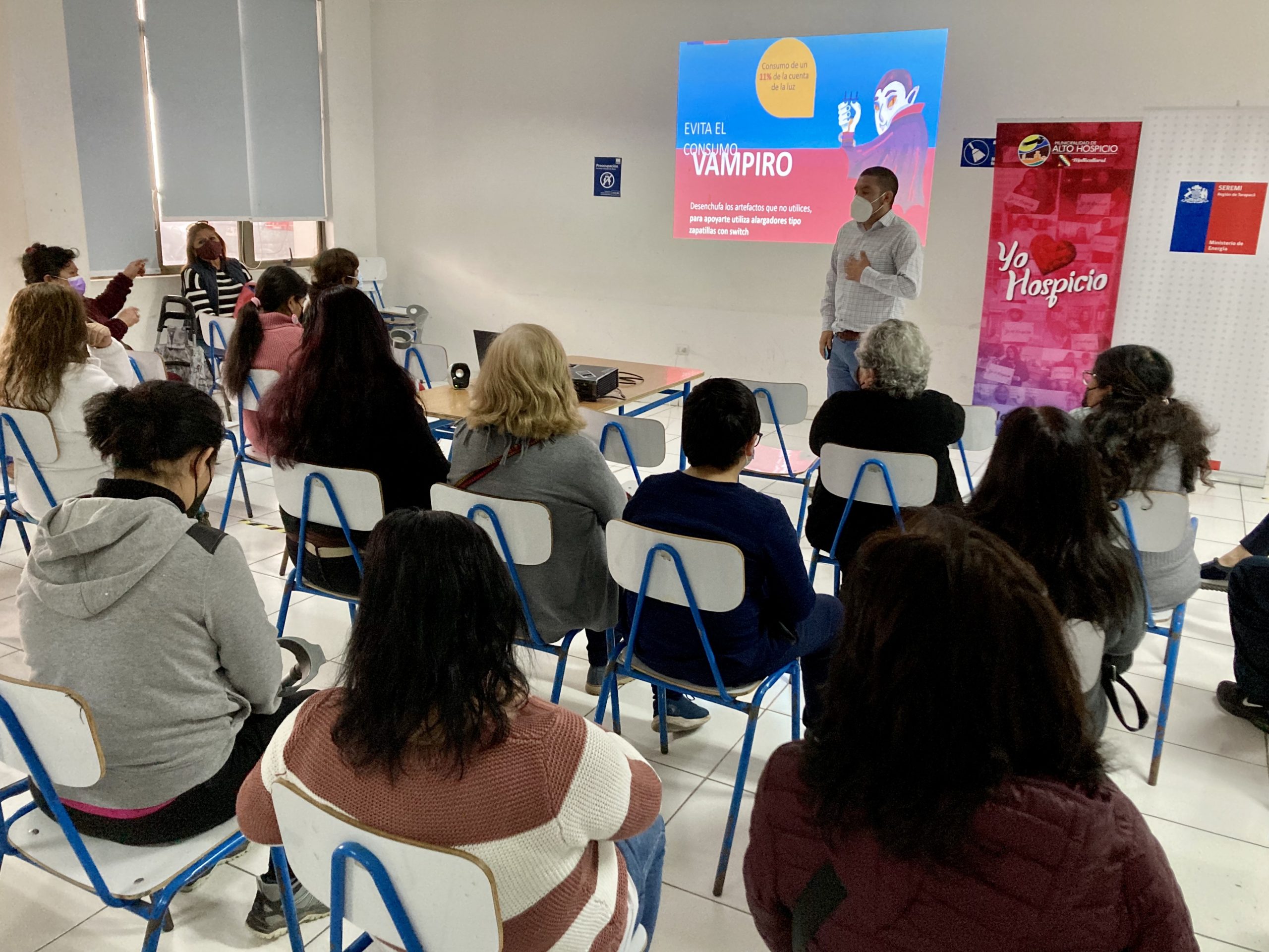 Vecinos de Alto Hospicio aprenden a usar bien la energía durante Fiestas Patrias