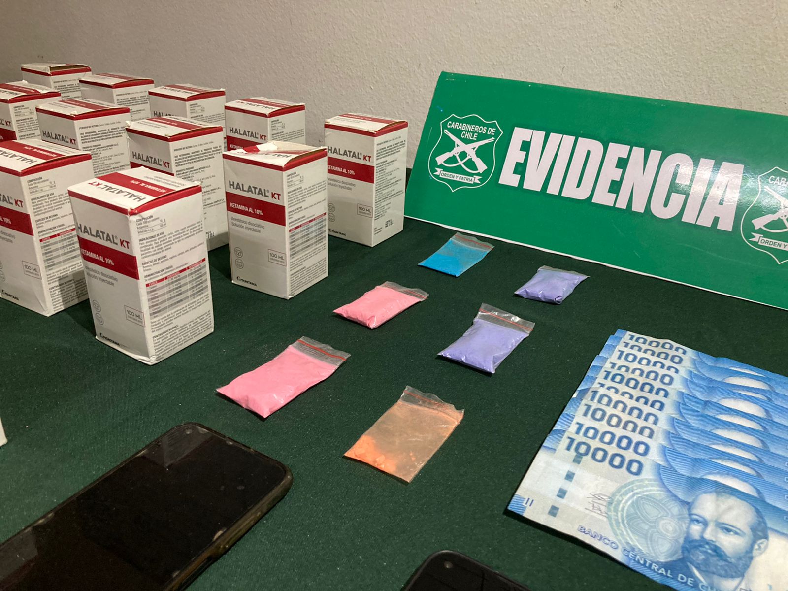 Detenidos por tráfico de drogas en controles de Carabineros en diversas rutas