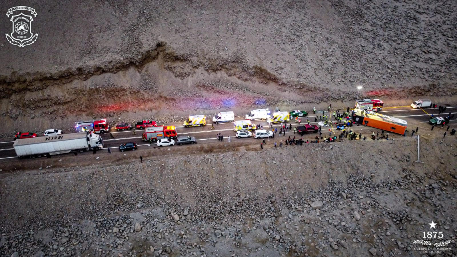 Anoche se normalizó tráfico en Ruta A-1, tras volcamiento de Pullman Bus