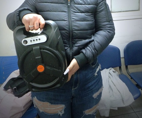 Hasta avanzada El Loa llegó turista colombiana; viajaba con parlante lleno de ketamina