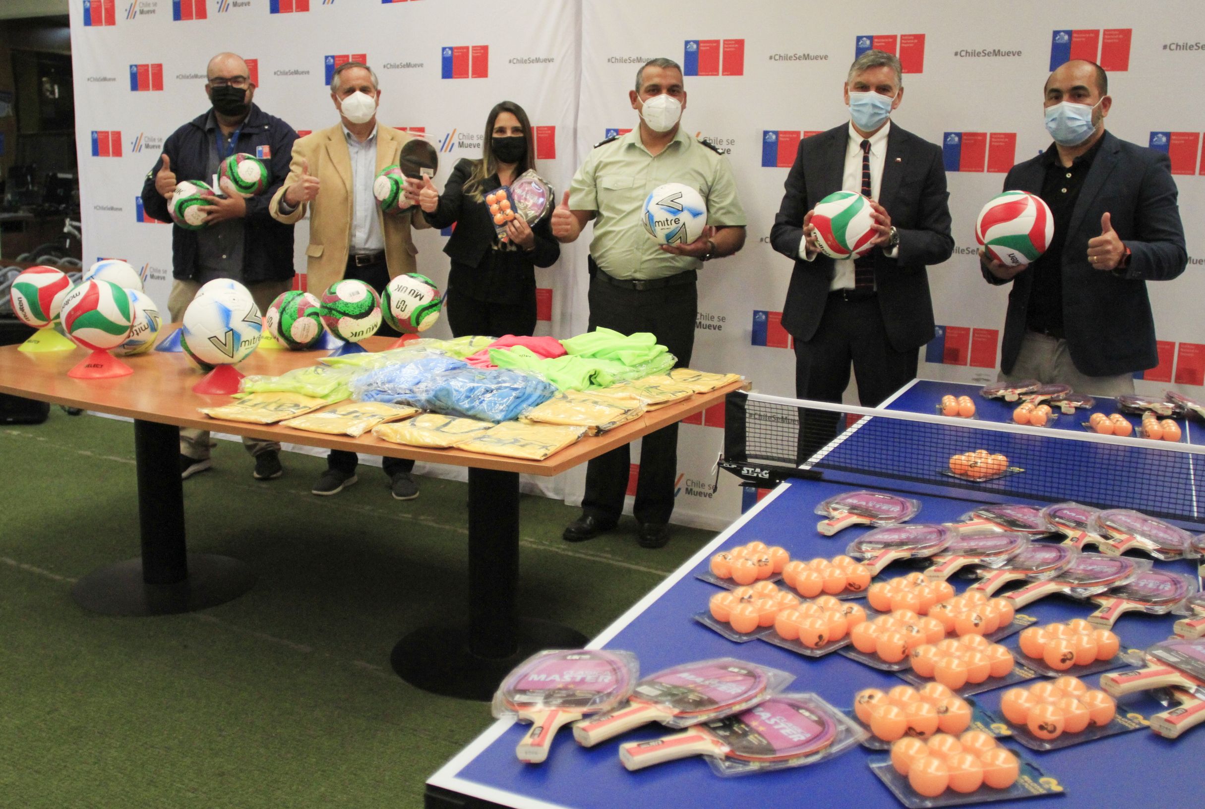 Mindep-IND entregan implementos deportivos para personas privadas de libertad