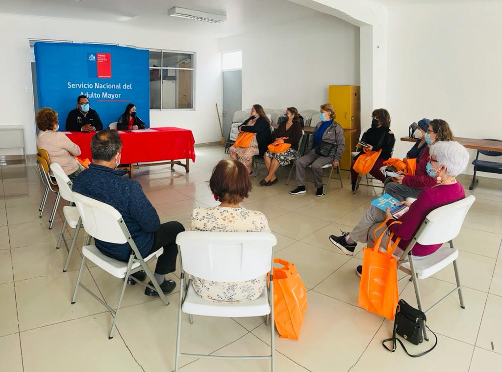 SENAMA y SERNAC firman acuerdo para capacitar a los adultos mayores sobre la Ley del Consumidor