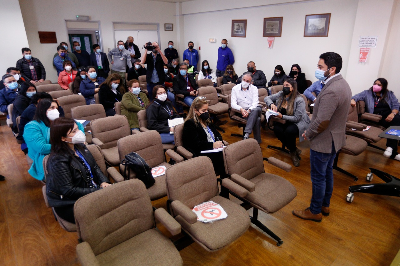 Gobernador comprometió agilizar la adquisición de scanner para Hospital de Iquique