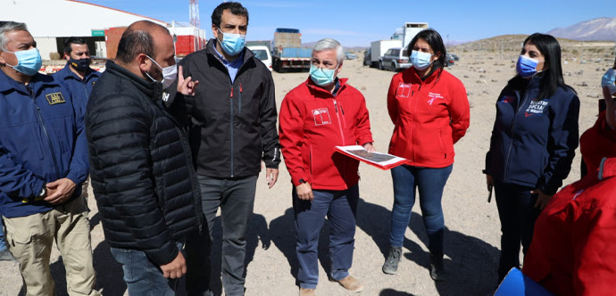Ministros del Interior y Desarrollo Social llegaron hasta Colchane para supervisar la implementación de medidas por migración