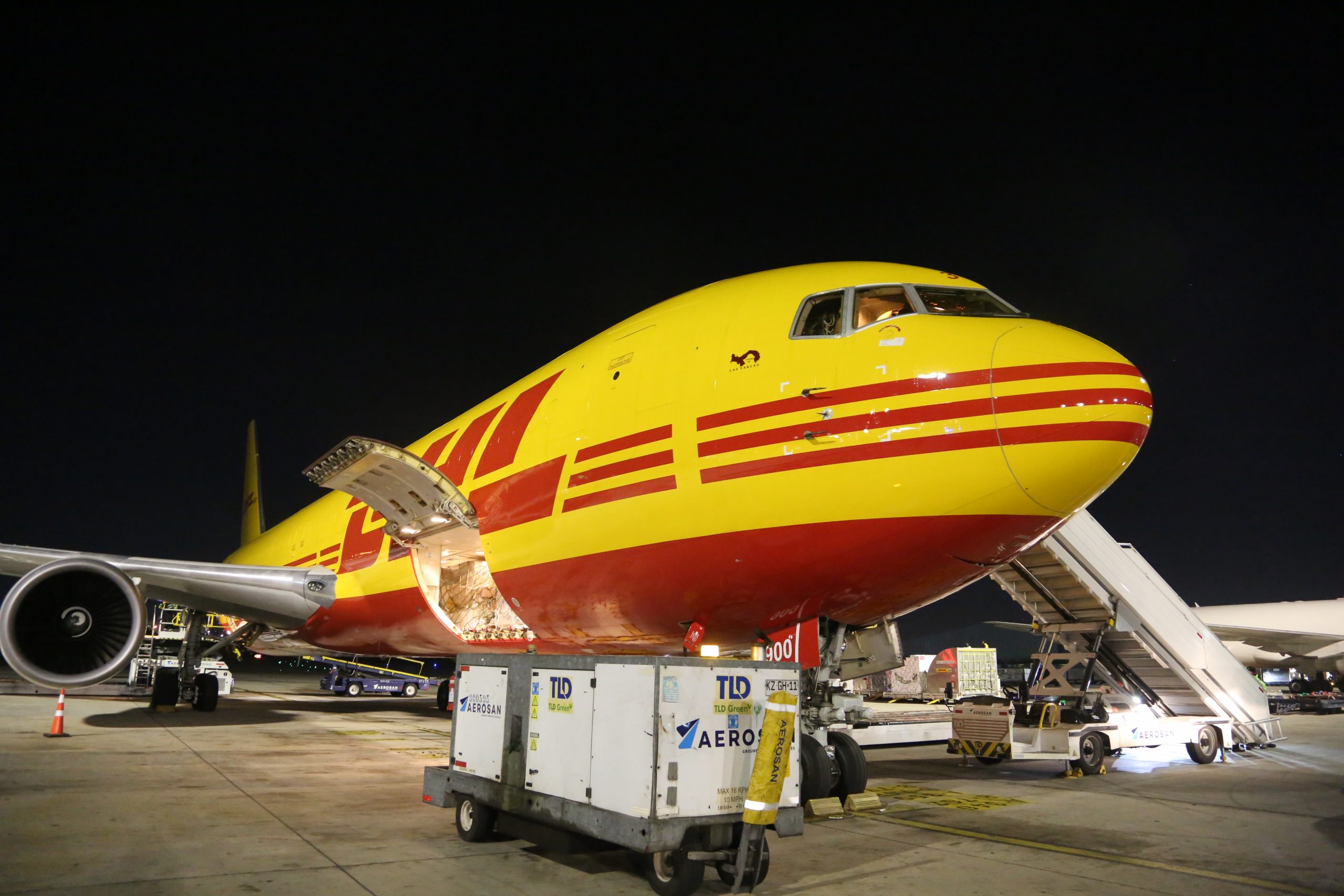 Llega a Chile nuevo cargamento de vacunas contra SARS-CoV-2