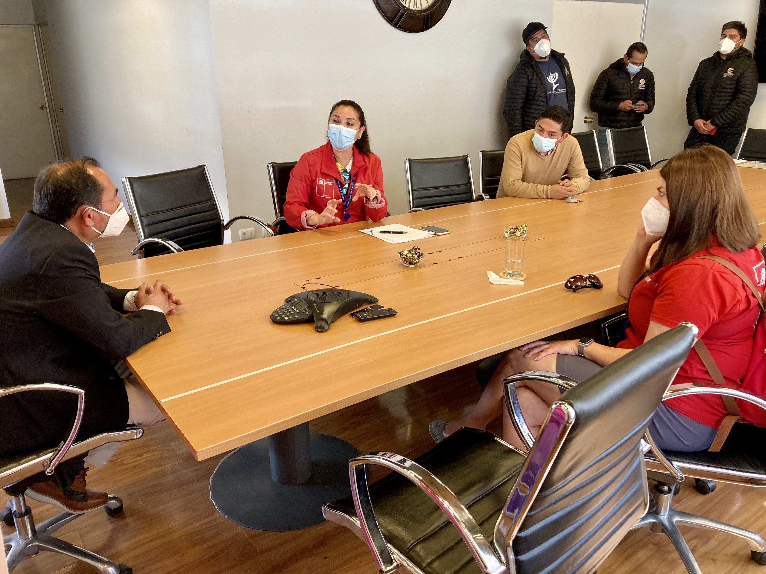 Colegio Simón Bolívar de Hospicio implementará materias de energía en su malla curricular