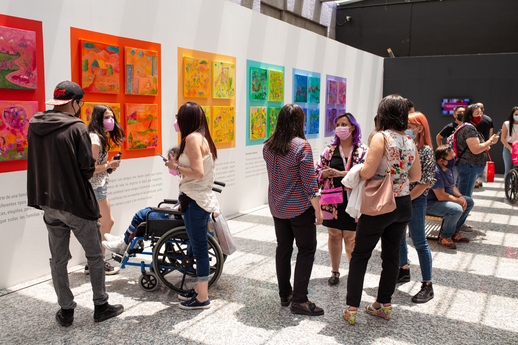 “Hoy es mi futuro”: Niños, niñas y adolescentes del Taller de Arte de Teletón presentan en Sala de Arte CCU-Foco Social