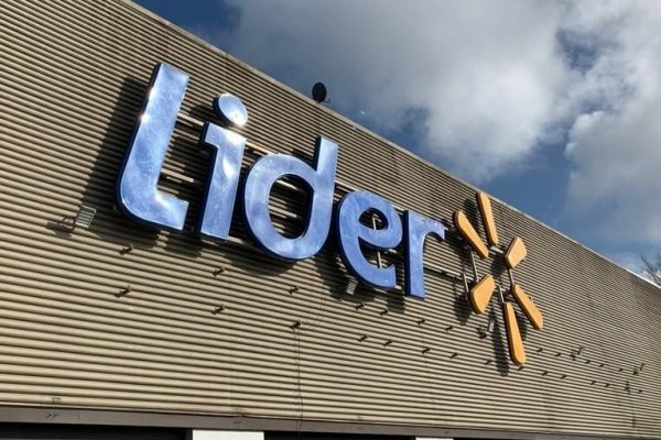 SERNAC presenta demanda colectiva contra Walmart por retardo en la entrega de productos