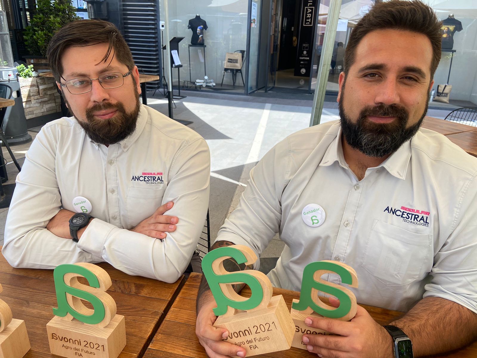 Empresa de jóvenes ariqueños gana Premio Avonni 2021 por proyecto tecnológico hídrico